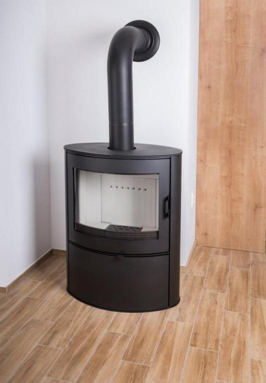 Quelle chaudière à bois choisir à Levier pour votre type d'habitation ?