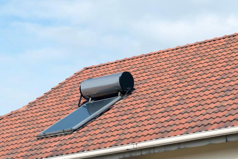 Un chauffe-eau solaire suffit-il toute l'année à Pontarlier ?